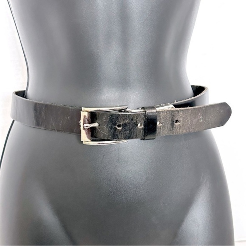 Elegant Danier Black Leather Belt with cowhide details,silver-toned buckle sz 26